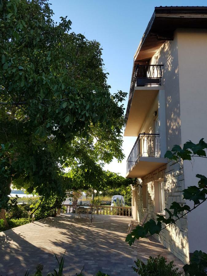 Apartments Olivera Supetarska Draga Exterior photo