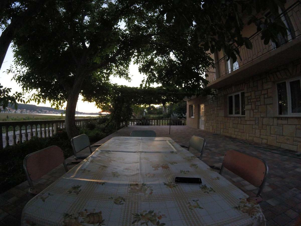 Apartments Olivera Supetarska Draga Exterior photo